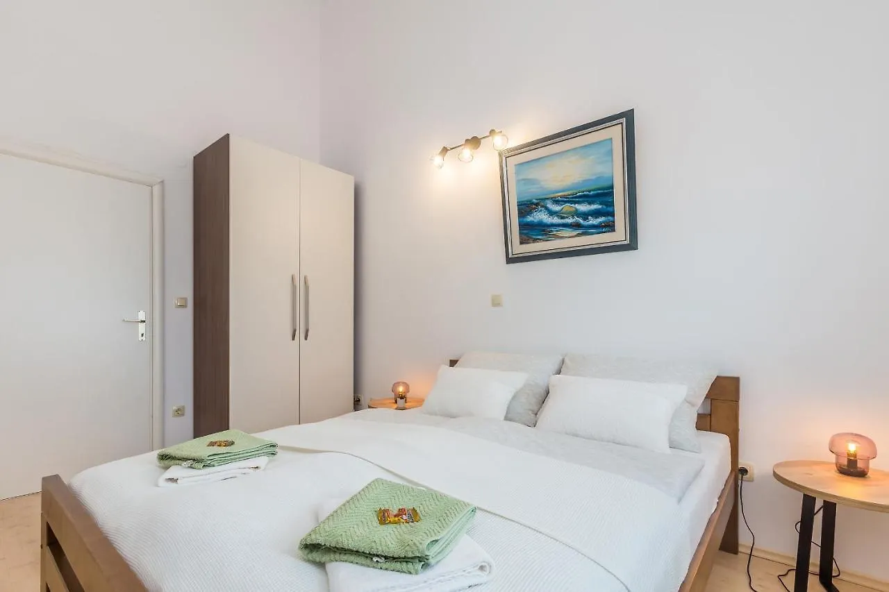 Apartment Izzy Linardići