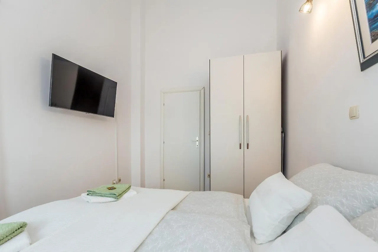 Apartment Izzy Linardići