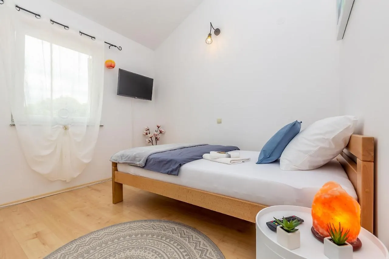 Apartment Izzy Linardići Croazia